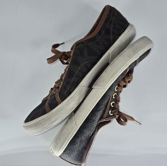 Michael Kor's Monogrammed Brown Sneakers W/ Gold Inside & MK Charm Luxury Sz 8 - Picture 14 of 16